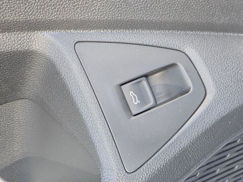 New 2026 Volkswagen Jetta SE FWD image 37