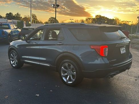 Used 2020 Ford Explorer Platinum w/ Premium Technology Package image 10
