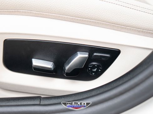 Used 2018 BMW 540i w/ M Sport Package image 40
