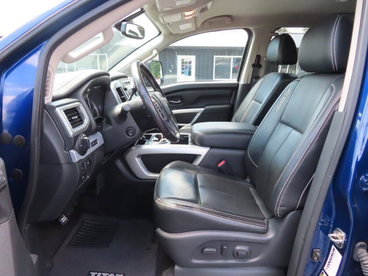 Used 2019 Nissan Titan PRO-4X w/ Pro-4x Convenience Package AWD/4WD image 29