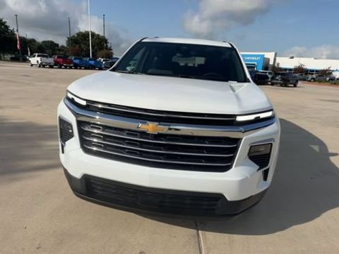 Certified 2026 Chevrolet Traverse LT AWD/4WD image 3