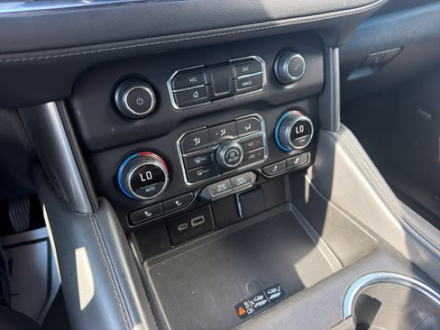 Used 2024 Chevrolet Tahoe LT AWD/4WD image 22