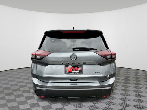 New 2026 Nissan Rogue SV AWD/4WD image 18