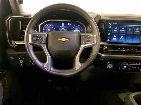 Used 2023 Chevrolet Silverado 1500 LT AWD/4WD image 6