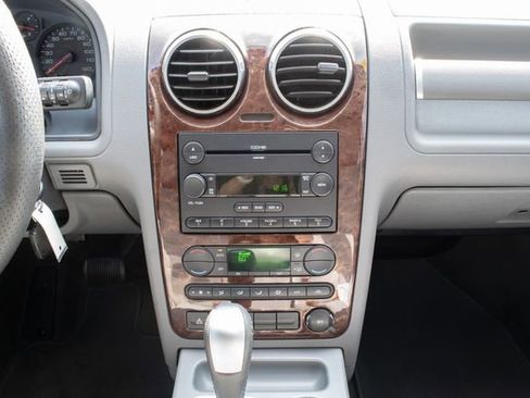 Used 2007 Ford Freestyle SEL image 31