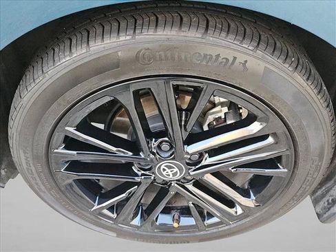 Used 2025 Toyota Camry SE w/ Convenience Package FWD image 22