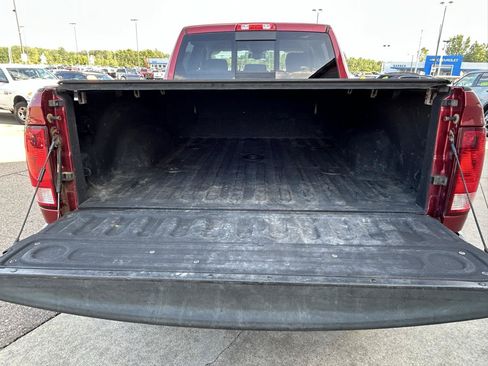 Used 2014 RAM 2500 SLT w/ Luxury Group AWD/4WD image 9