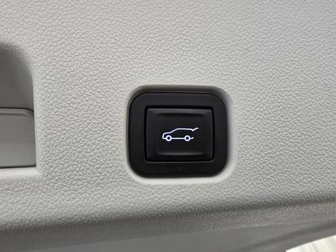 Used 2024 GMC Acadia Denali w/ LPO, Floor Liner Package FWD image 36