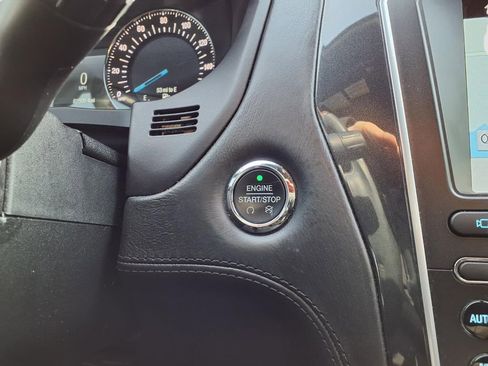 Used 2017 Ford Explorer Platinum image 16