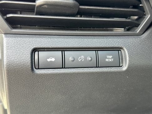 Used 2023 Nissan Altima 2.5 SV image 28