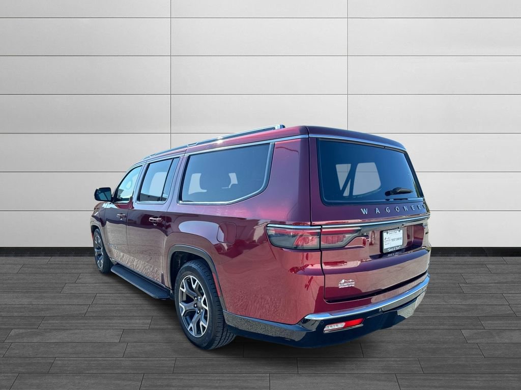 Used 2024 Jeep Wagoneer L Series III w/ Flexible Seating Group AWD/4WD image 5