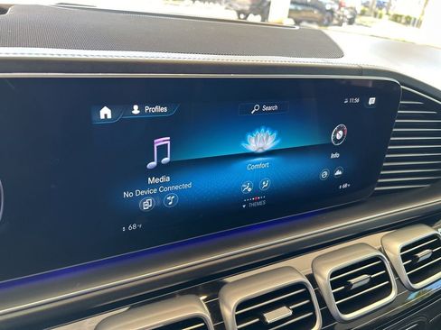 Used 2021 Mercedes-Benz Maybach GLS 600 4MATIC image 7