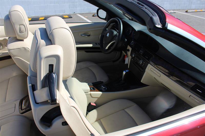Used 2012 BMW 328i Convertible RWD image 9