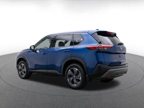 Used 2025 Nissan Rogue SV AWD/4WD image 7