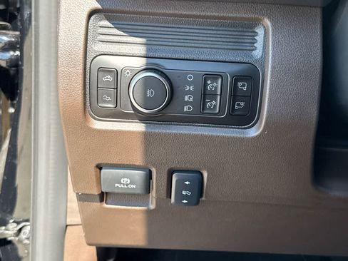 New 2025 Ford F350 King Ranch w/ Chrome Package image 31