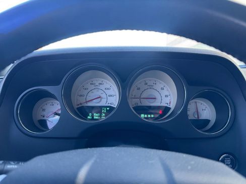 Used 2014 Dodge Challenger SXT image 23