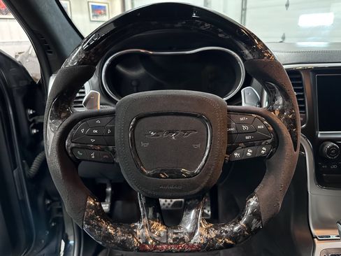 Used 2016 Jeep Grand Cherokee SRT AWD/4WD image 25