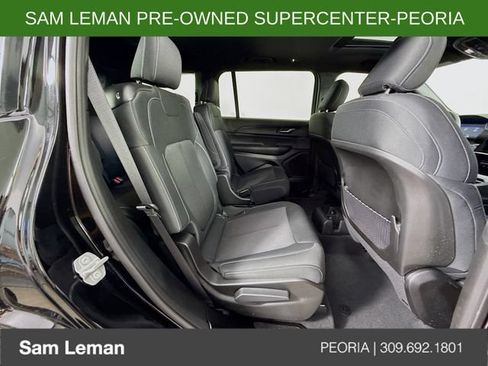 Used 2024 Jeep Grand Cherokee L Laredo RWD image 27