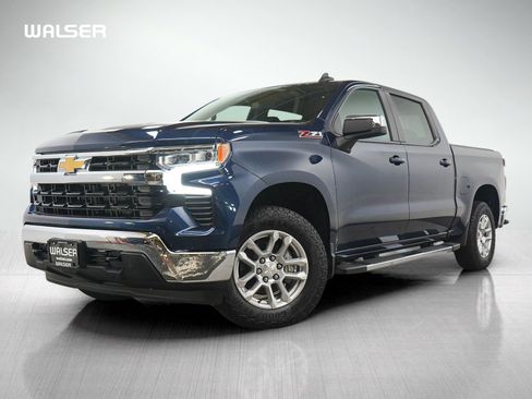 Used 2022 Chevrolet Silverado 1500 LT w/ Z71 Off-Road Package AWD/4WD image 1