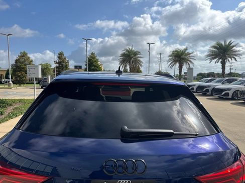 Used 2025 Audi Q3 2.0T Premium w/ Convenience Package AWD/4WD image 3