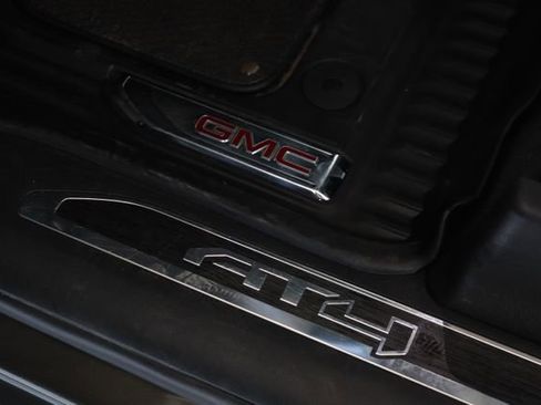 Used 2023 GMC Sierra 2500 AT4 w/ AT4 Premium Plus Package image 30