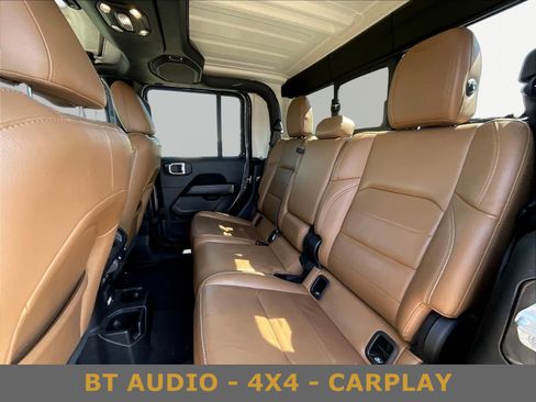 Used 2020 Jeep Gladiator Overland AWD/4WD image 23