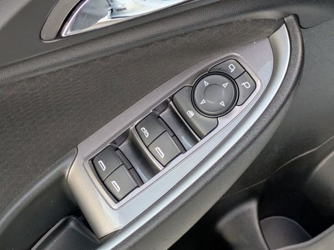 Used 2023 Chevrolet Malibu LT image 11