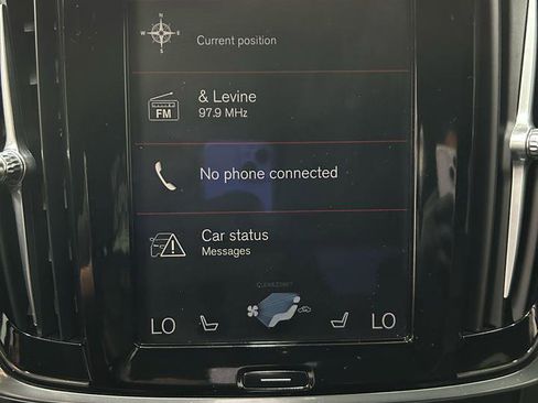 Used 2018 Volvo S90 T5 Momentum w/ Convenience Package image 9