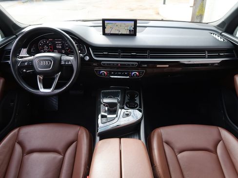Used 2018 Audi Q7 3.0T Prestige image 11