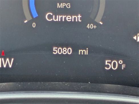 New 2025 Chrysler Voyager LX image 31