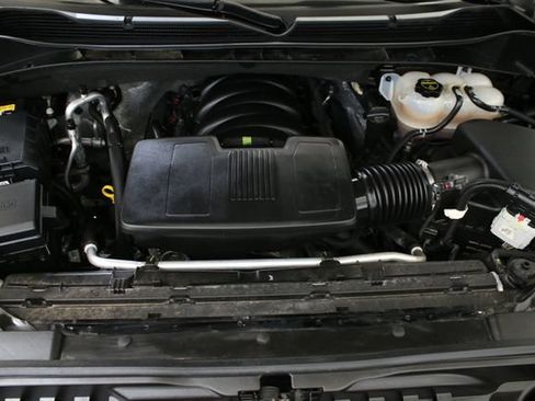 Used 2025 Chevrolet Silverado 1500 LT Trail Boss AWD/4WD image 31