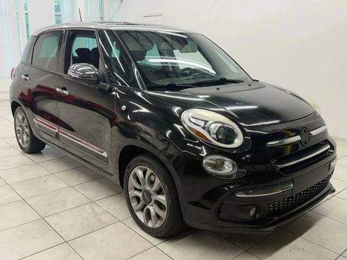Used 2018 FIAT 500L Lounge FWD image 1