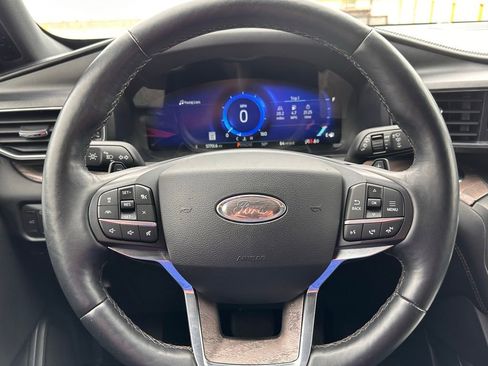 Certified 2020 Ford Explorer Platinum w/ Premium Technology Package AWD/4WD image 21