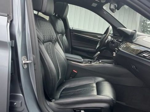 Used 2020 BMW M550i xDrive w/ Executive Package AWD/4WD image 29
