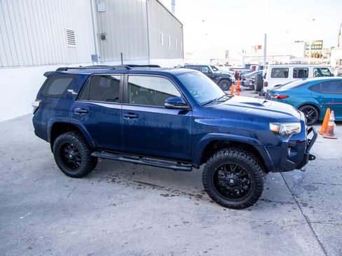Used 2019 Toyota 4Runner TRD Off-Road Premium image 7