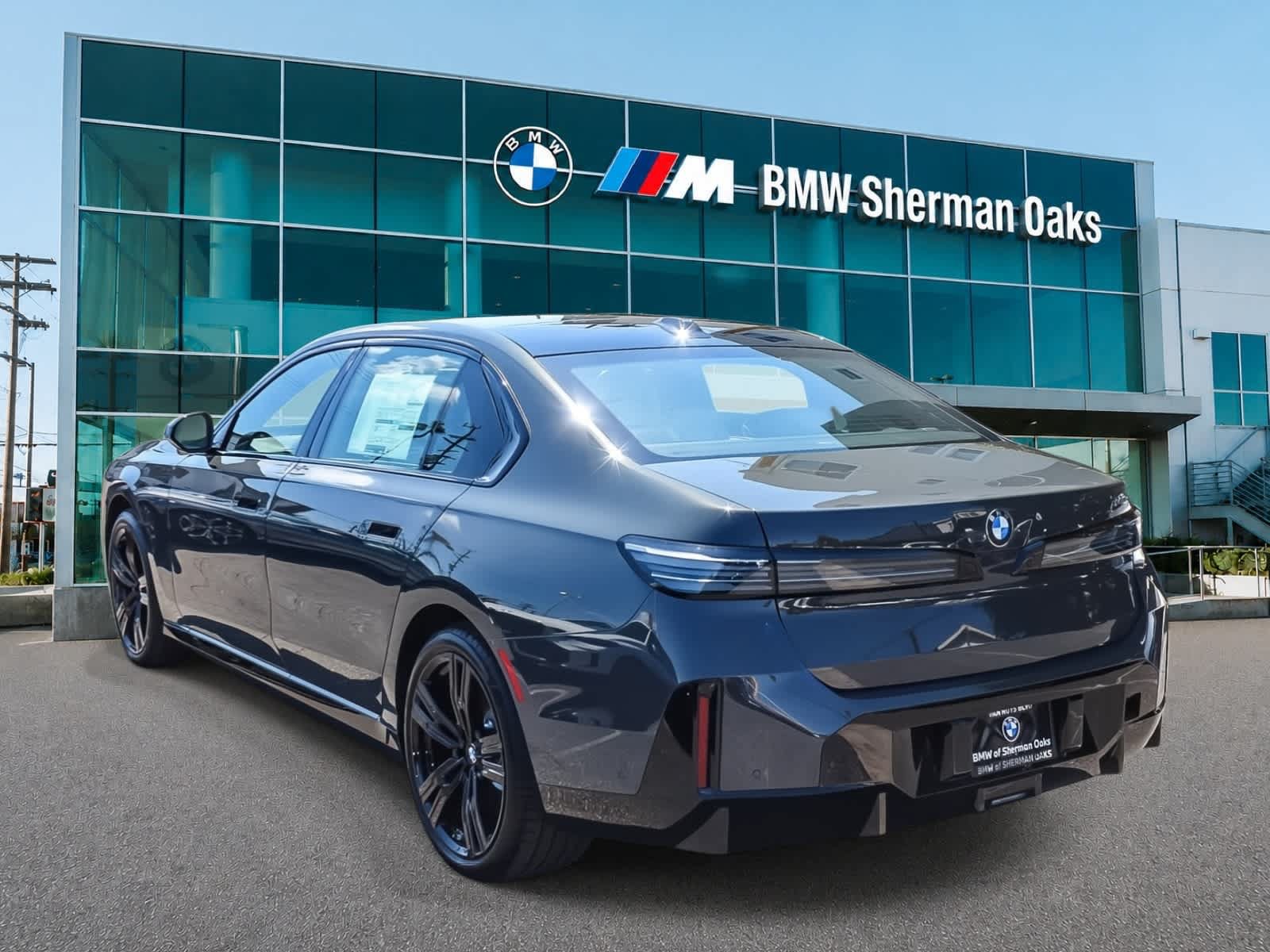 New 2027 BMW 740i w/ Executive Package RWD image 6