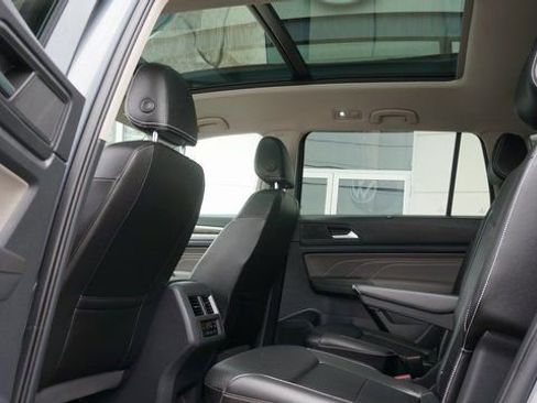 Certified 2023 Volkswagen Atlas SE w/ Panoramic Sunroof Package image 35