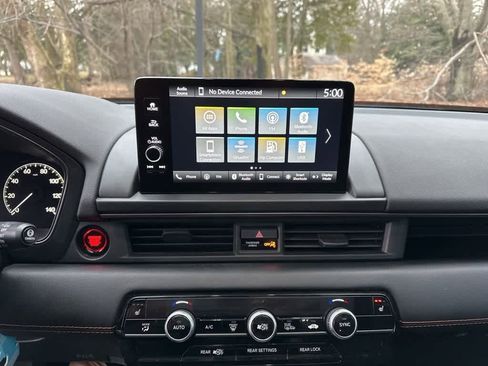 Used 2024 Honda Pilot TrailSport image 28