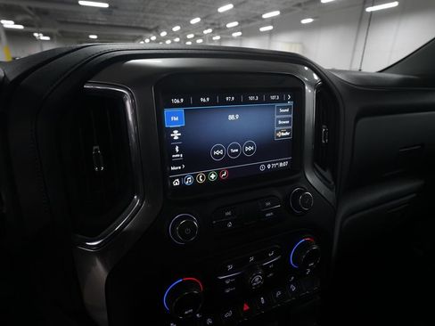 Used 2020 Chevrolet Silverado 1500 LT Trail Boss AWD/4WD image 6