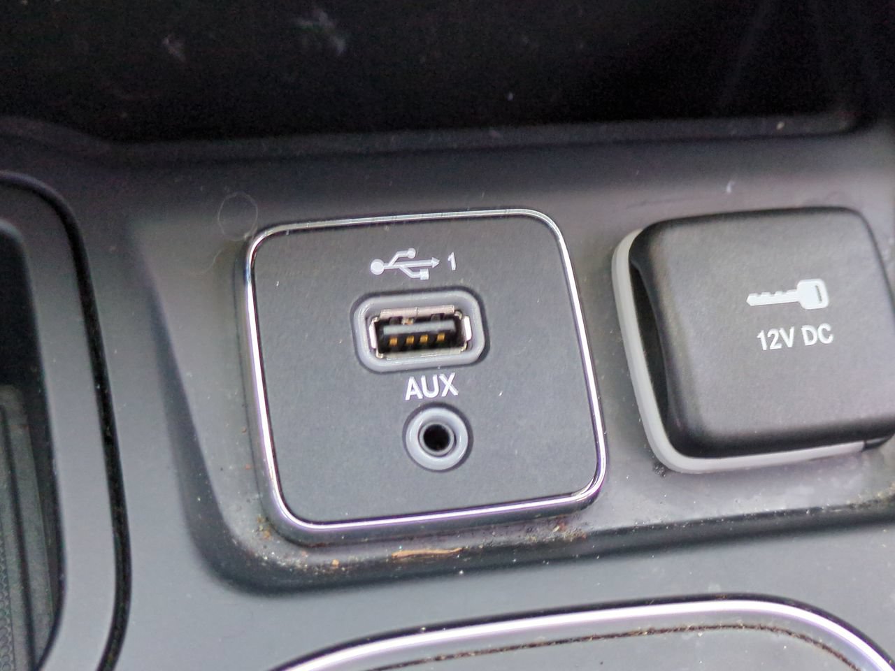 Used 2021 Jeep Cherokee Latitude Lux w/ Comfort/Convenience Group FWD image 20