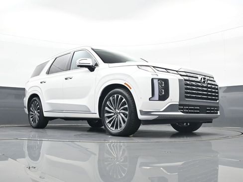Used 2023 Hyundai Palisade Calligraphy FWD image 24
