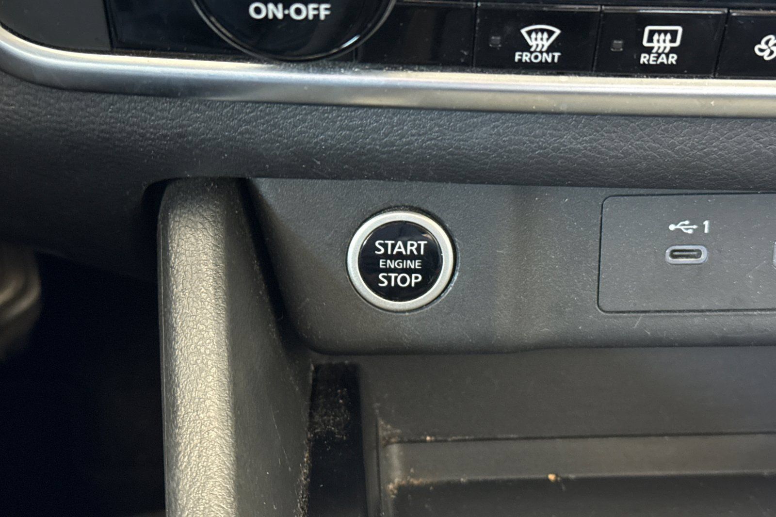 Used 2023 Nissan Rogue SV AWD/4WD image 33