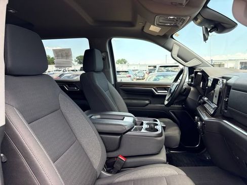Used 2024 Chevrolet Silverado 1500 LT AWD/4WD image 41