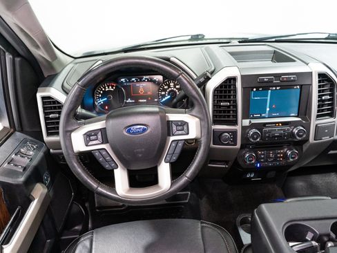 Used 2018 Ford F150 Lariat AWD/4WD image 12