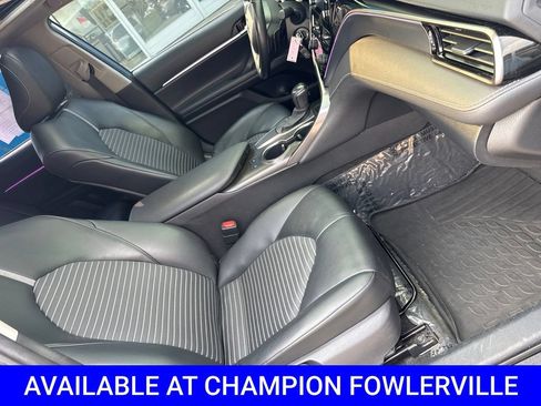 Used 2021 Toyota Camry SE w/ Cold Weather Package FWD image 17