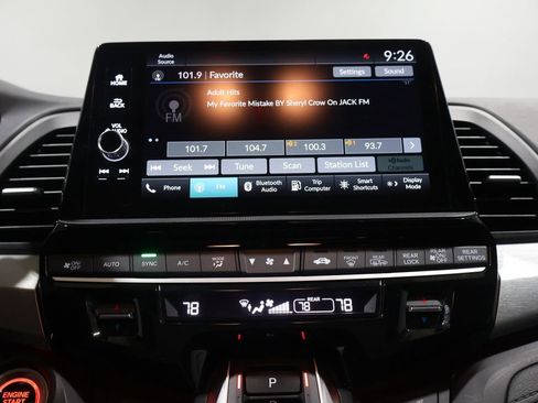 Used 2025 Honda Odyssey Sport-L image 23