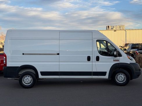 Used 2022 RAM ProMaster 2500 image 8