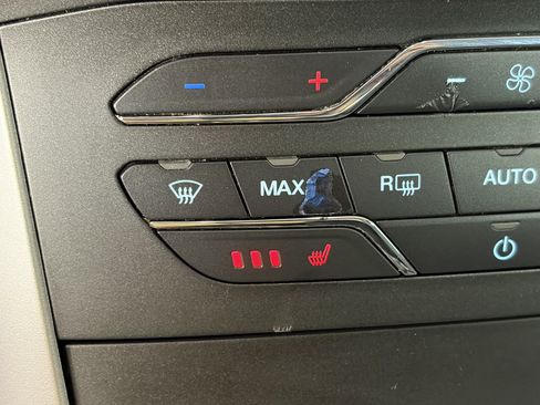 Used 2017 Ford Edge SEL w/ Equipment Group 201A AWD/4WD image 24