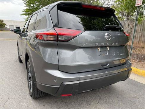 Used 2024 Nissan Rogue SV image 51