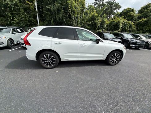Used 2024 Volvo XC60 B5 Core w/ Protection Package Premier AWD/4WD image 16